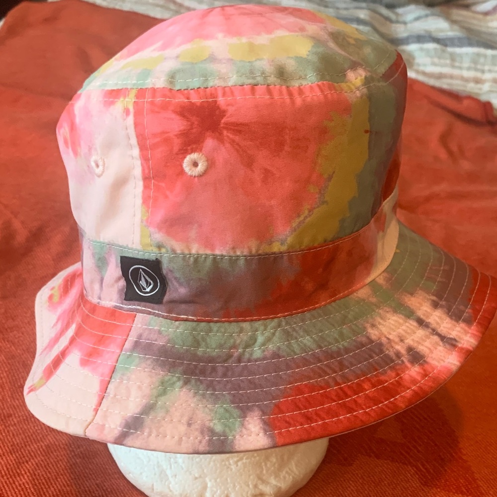 EUC Volcom Tie-Dye Bucket Hat
